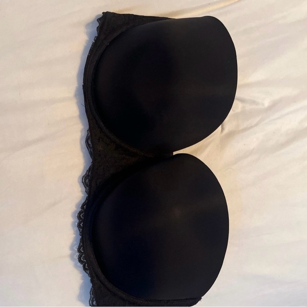 Strapless lightly lined smooth straight back bra